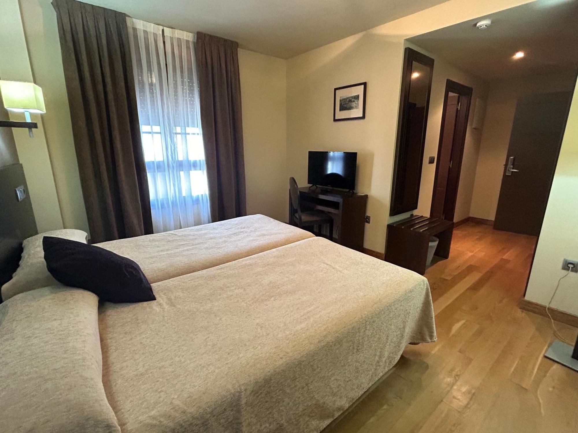Hotel Baltico Luarca Ngoại thất bức ảnh
