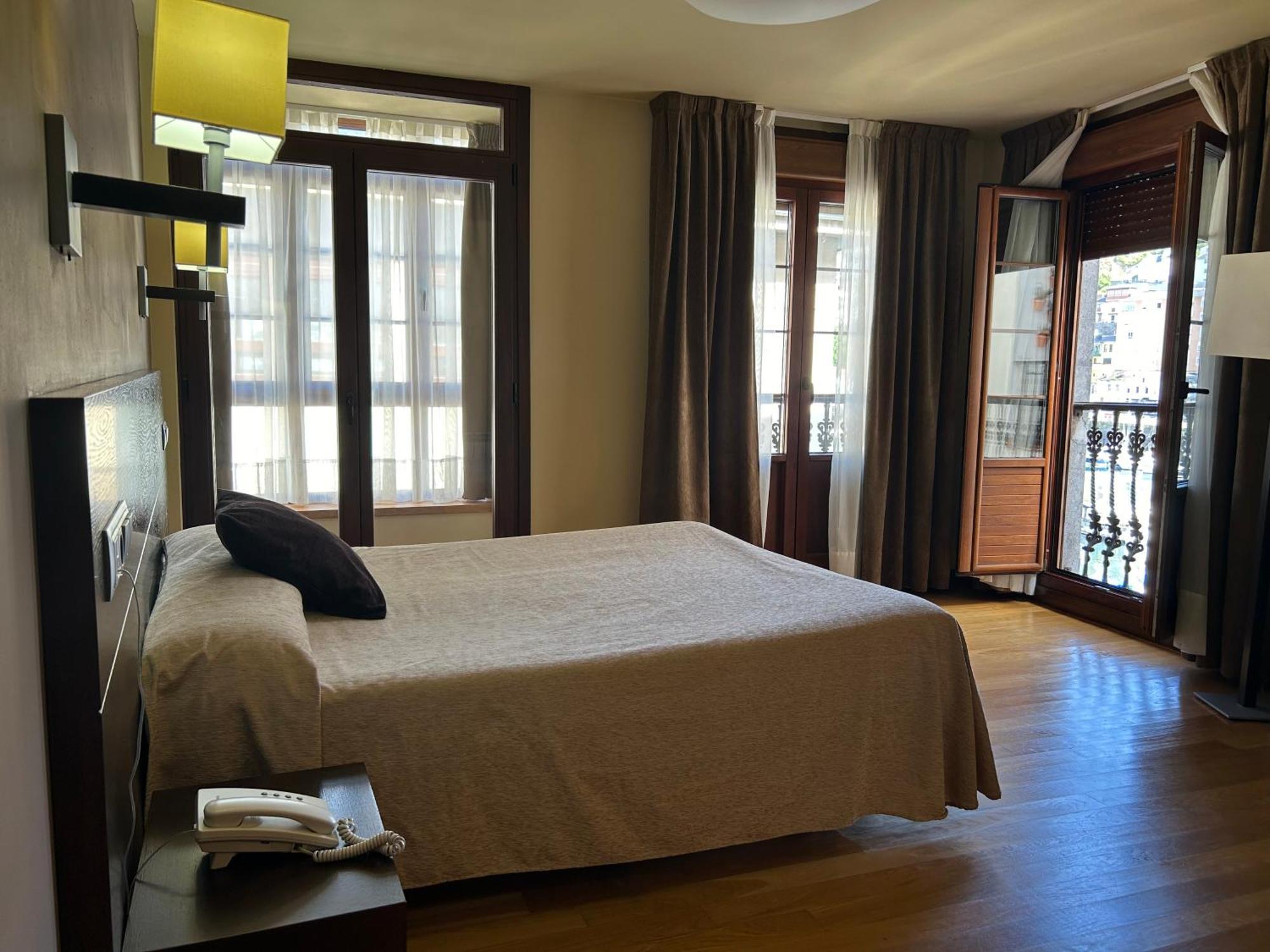 Hotel Baltico Luarca Ngoại thất bức ảnh