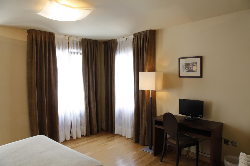 Hotel Baltico Luarca Phòng bức ảnh
