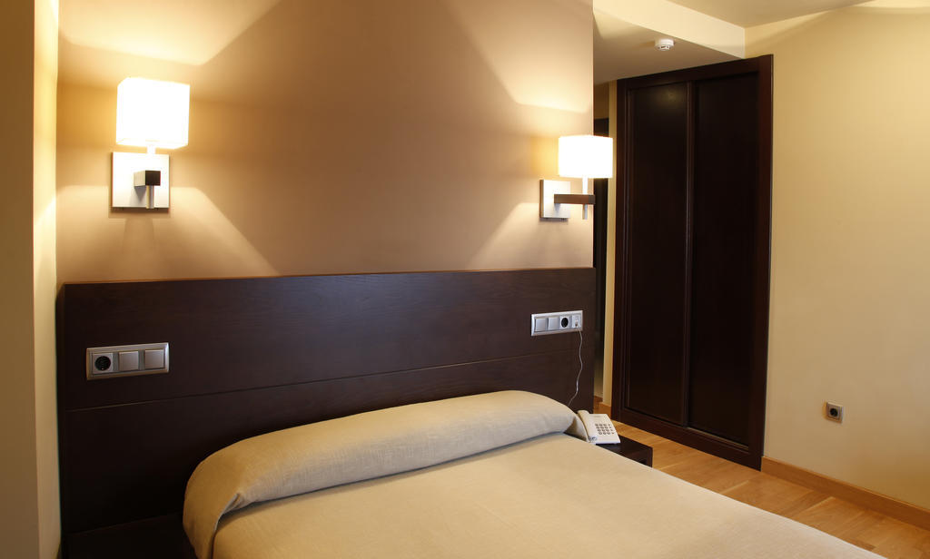 Hotel Baltico Luarca Phòng bức ảnh